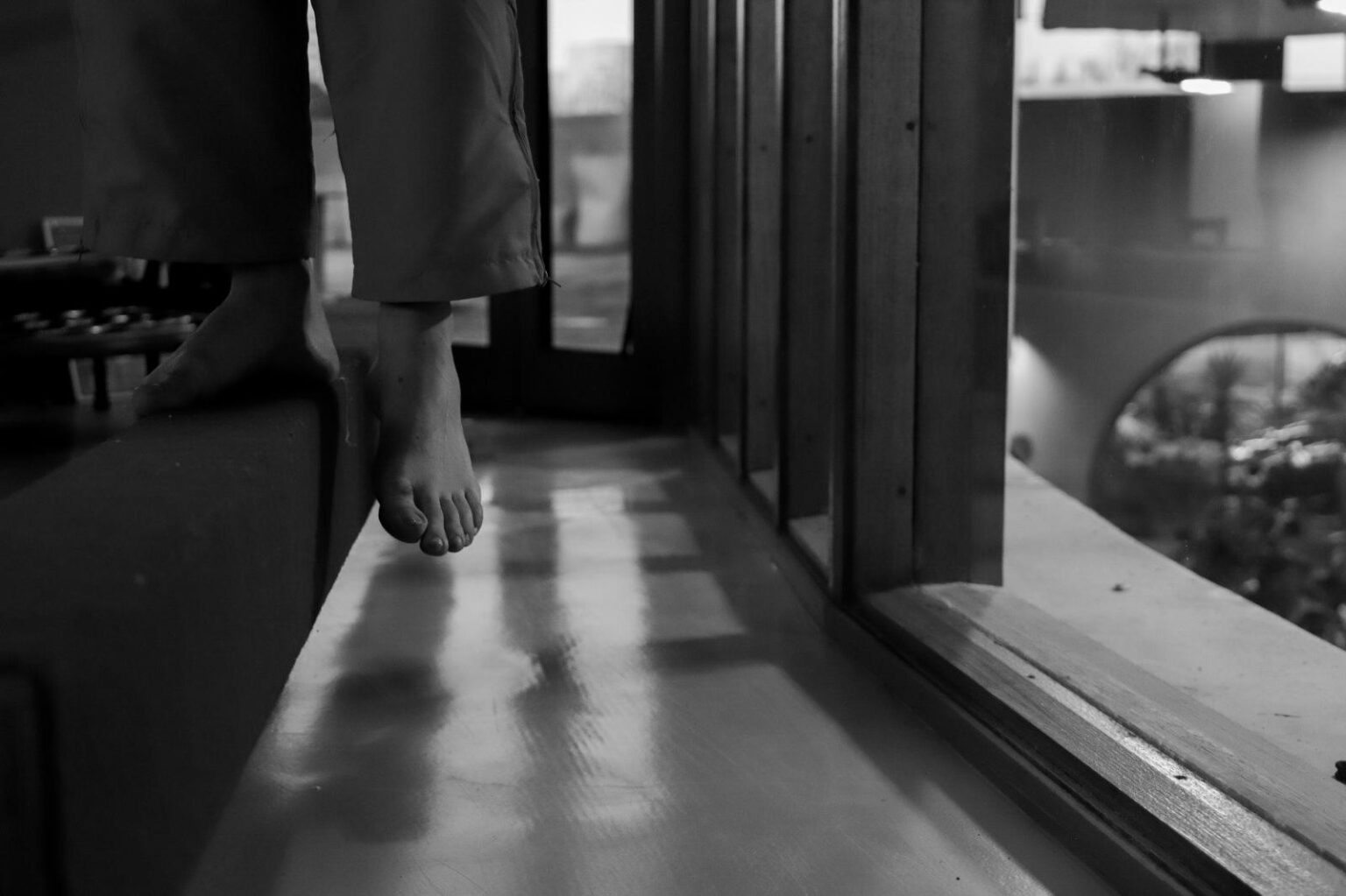 pieds dans le vide - NB